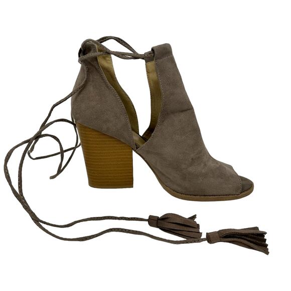 QUPID Madelynn Heeled Booties SZ 9 Peep Toe Tan Suede Strappy Heels Boho Indie - Picture 3 of 16